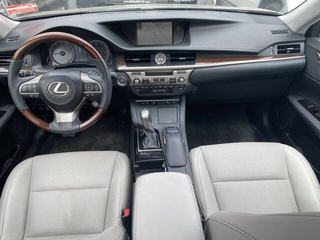2017 Lexus ES 350