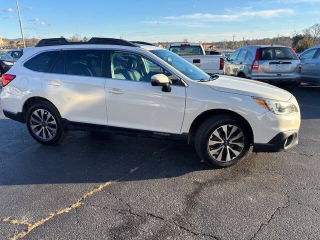 2015 Subaru Outback Limited's photo