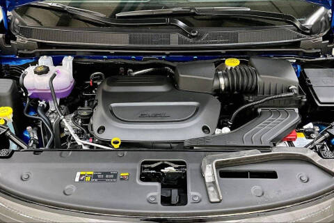 2027 Chrysler Pacifica Select