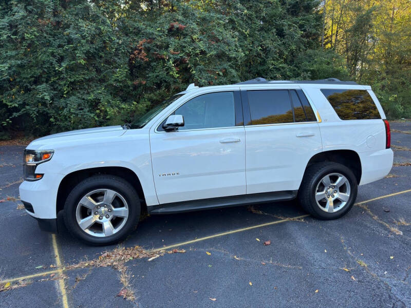 2015 Chevrolet Tahoe LT photo 2