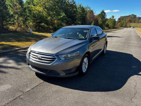 2013 Ford Taurus SE