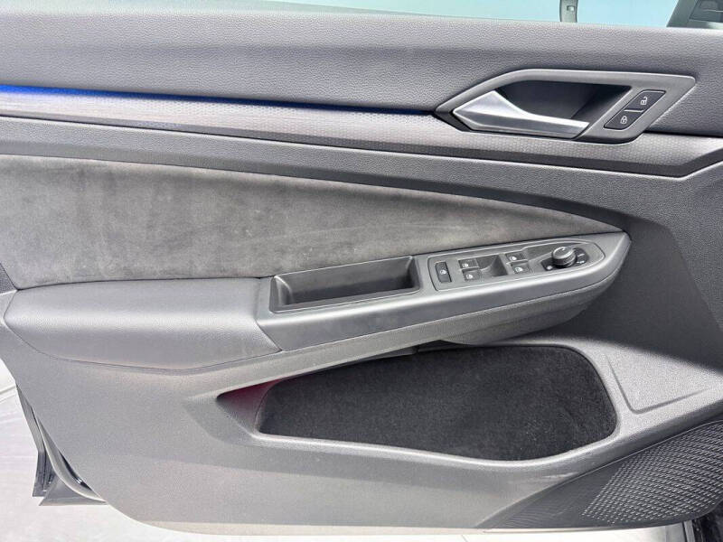 2023 Volkswagen Golf GTI SE