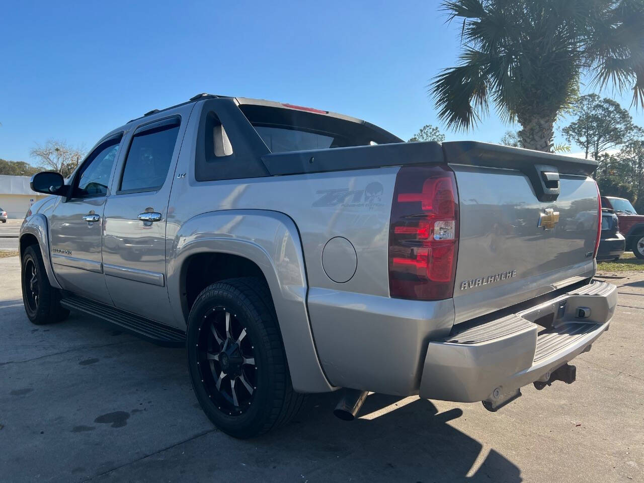 2008 Chevrolet Avalanche for sale at VASS Automotive in DeLand, FL