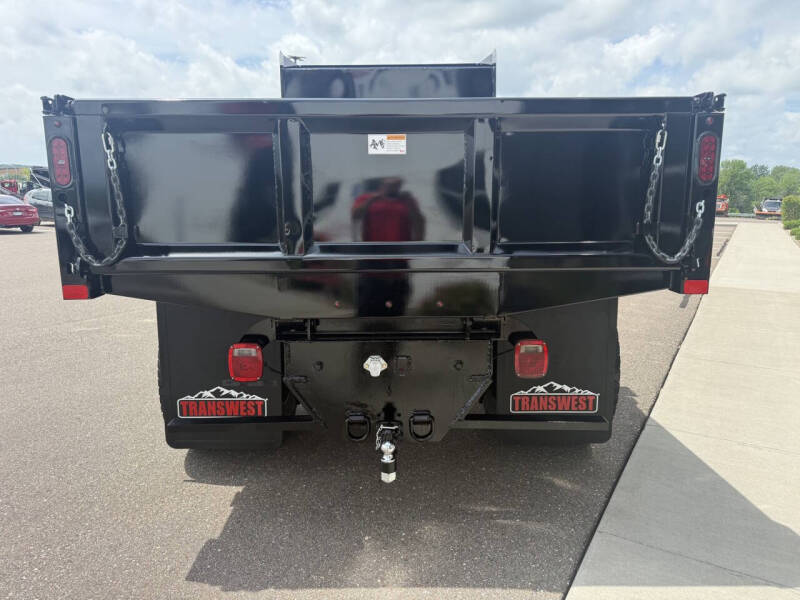 2019 Freightliner M2 106