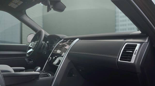 2026 Land Rover Discovery P360 Limited Edition