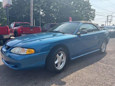 1995 Ford Mustang for sale at MEDINA WHOLESALE LLC in Wadsworth OH