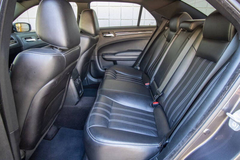 2019 Chrysler 300 S