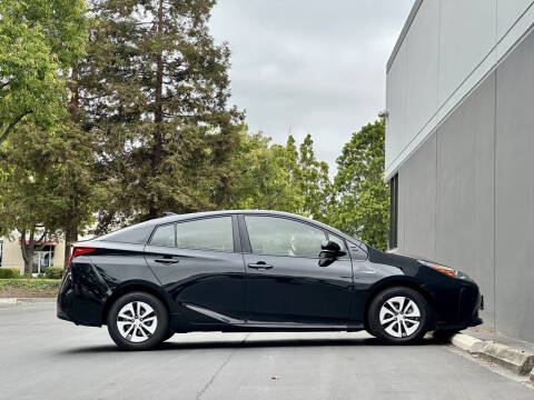 2019 Toyota Prius LE