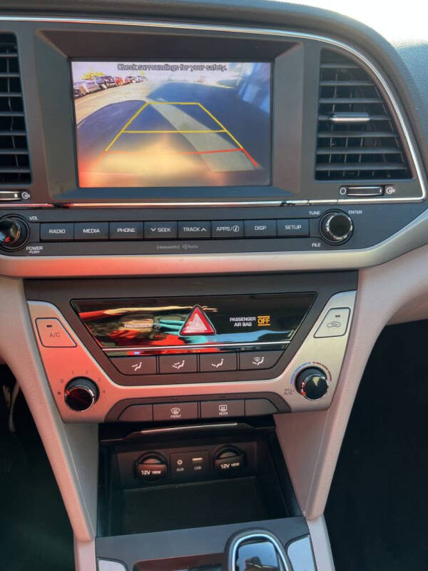 2018 Hyundai Elantra