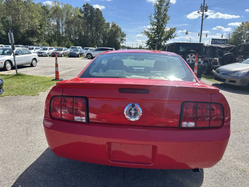 2008 Ford Mustang V6 Deluxe