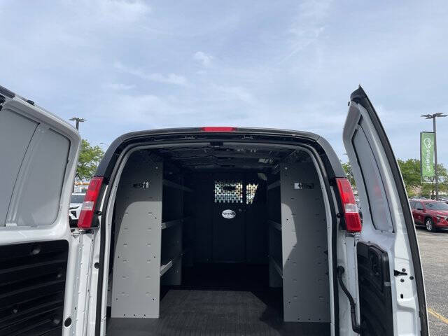 2025 Chevrolet Express 3500