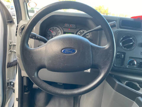 2014 Ford E-Series E-350 SD