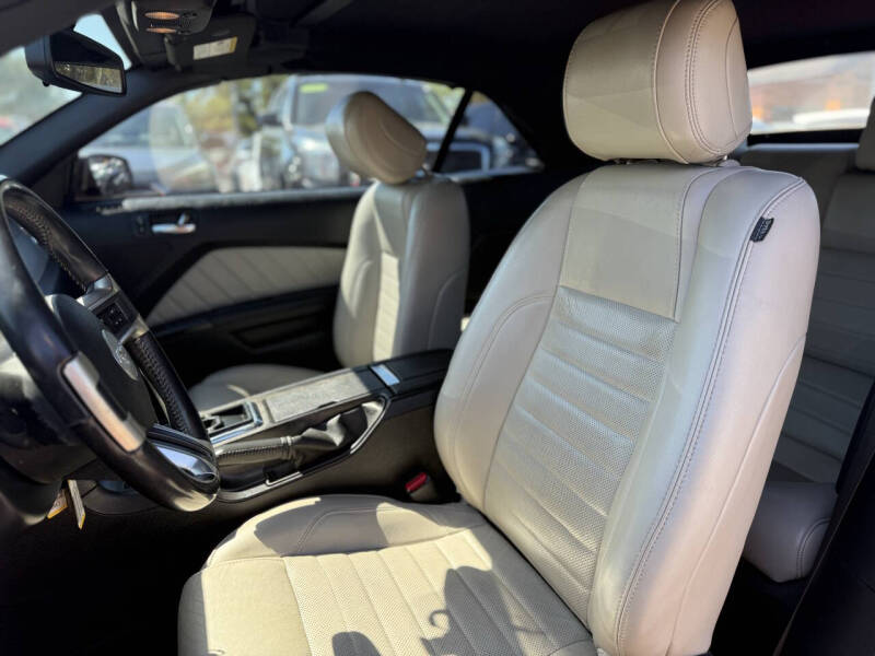 2014 Ford Mustang V6