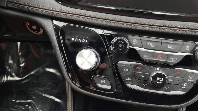 2026 Chrysler Pacifica Pinnacle