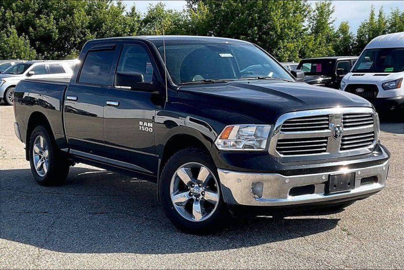 2017 RAM 1500 Big Horn 4x4 Crew Cab 5'7's photo