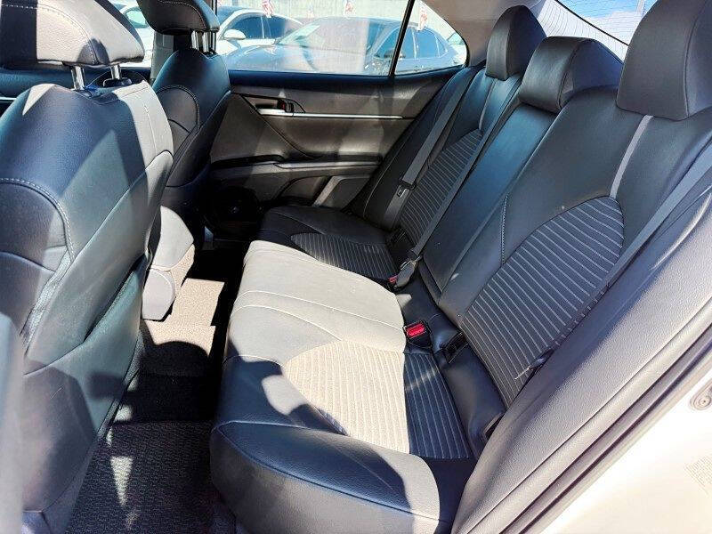 2019 Toyota Camry SE