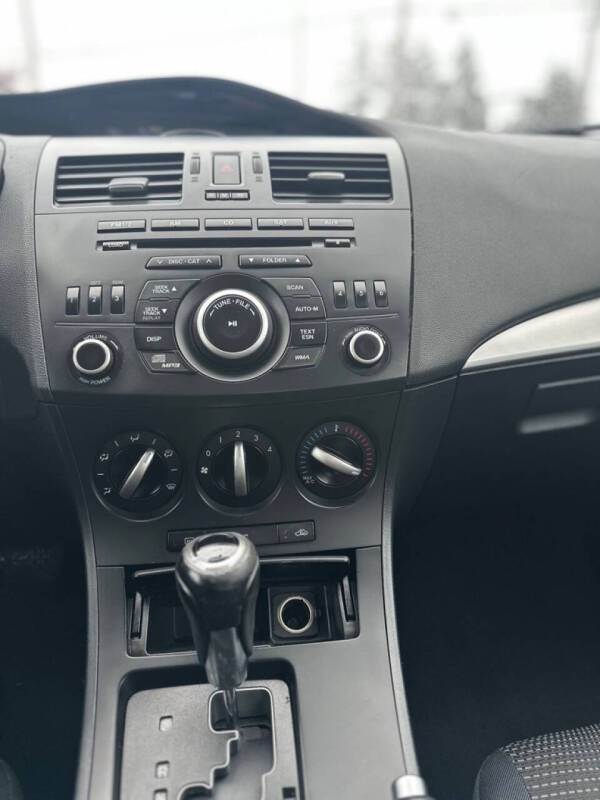 2012 Mazda MAZDA3 i Touring