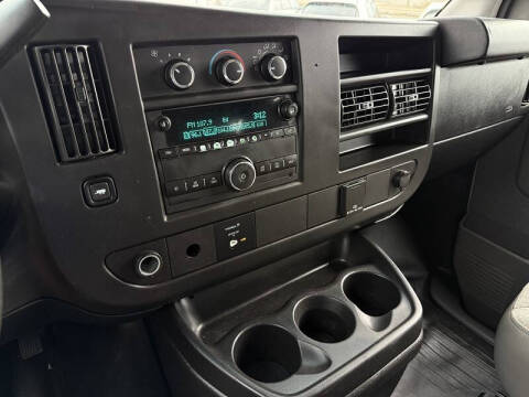 2017 GMC Savana 2500