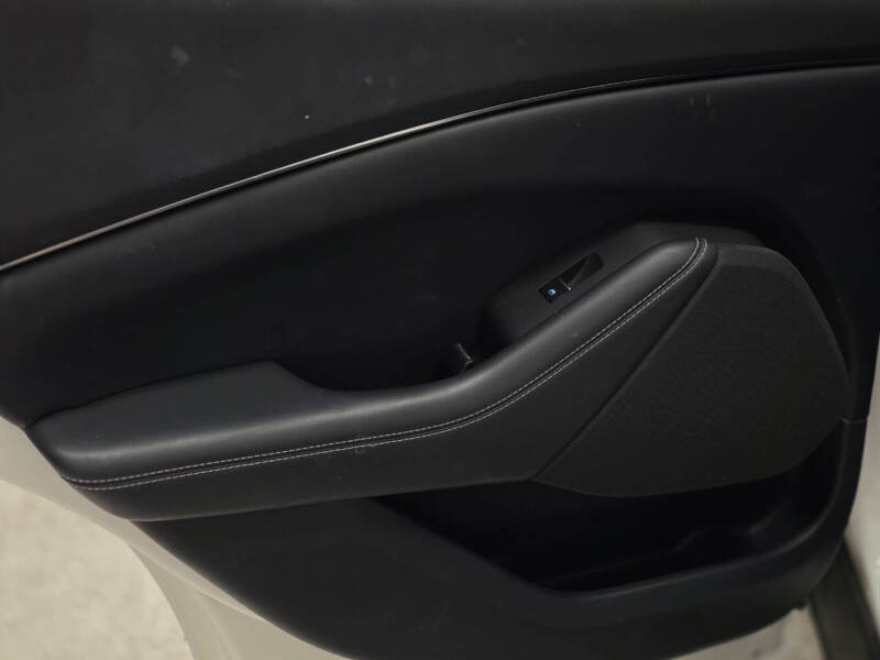 2022 Ford Mustang Mach-E Select