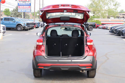 2020 Nissan Kicks SR