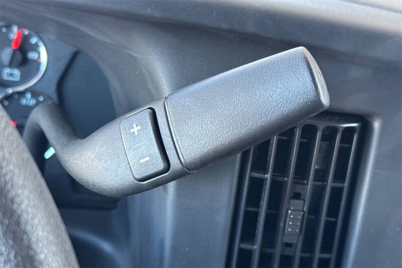 2025 GMC Savana 2500