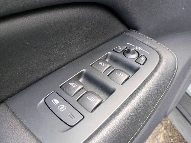 2025 Volvo V60 Cross Country B5 Plus