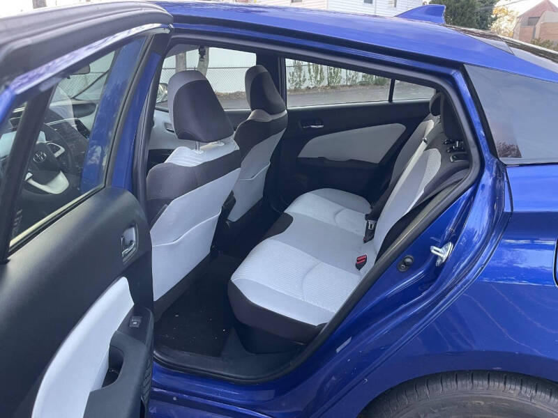 2017 Toyota Prius Two