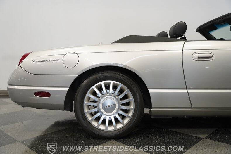 2004 Ford Thunderbird Deluxe
