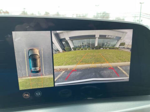 2024 Cadillac LYRIQ Luxury 3