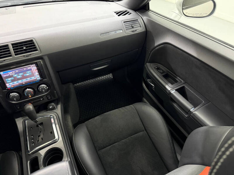 2008 Dodge Challenger SRT8