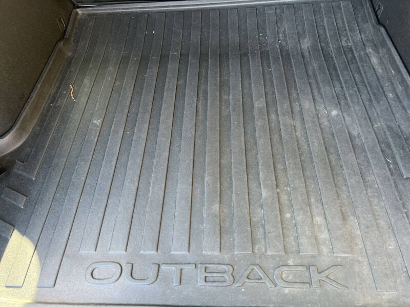 2018 Subaru Outback Premium photo 29