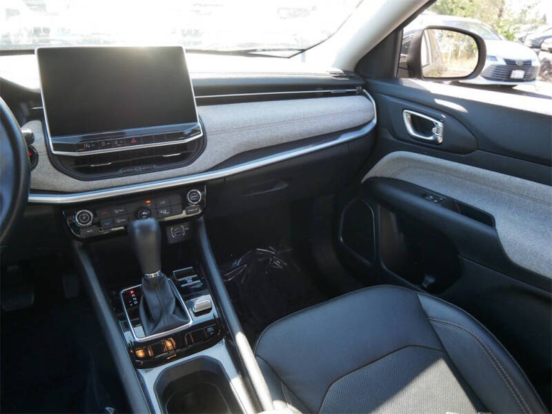 2022 Jeep Compass Latitude Lux