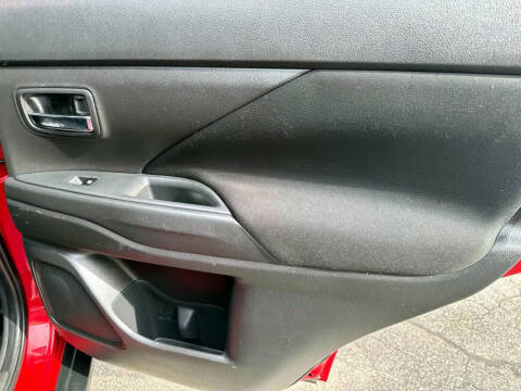 2018 Mitsubishi Outlander ES