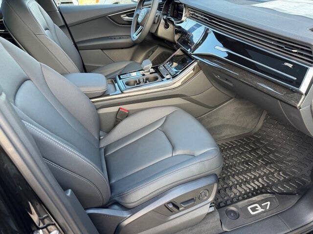 2026 Audi Q7 quattro Premium 45 TFSI