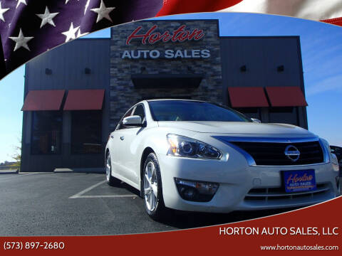 2013 Nissan Altima for sale at HORTON AUTO SALES, LLC in Linn MO