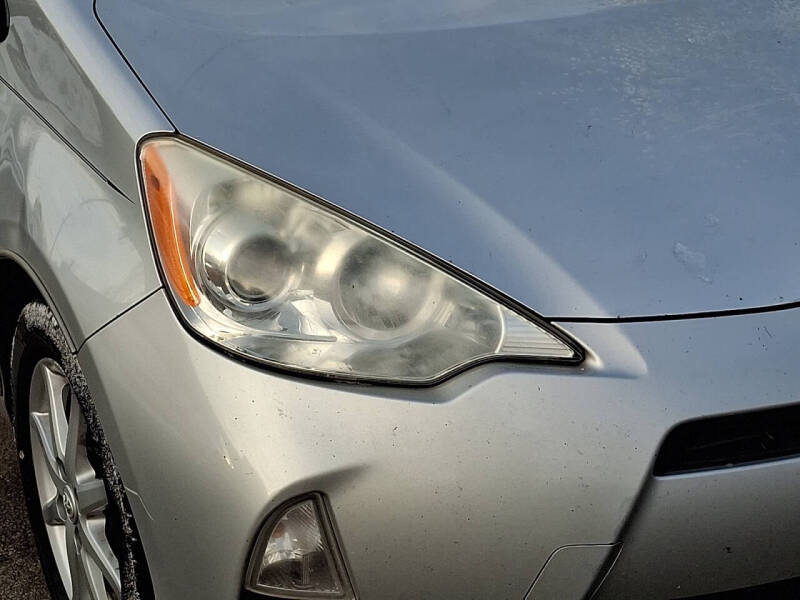 2013 Toyota Prius c Three