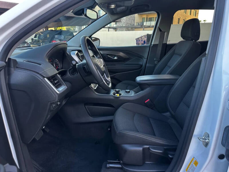 2023 GMC Terrain SLE