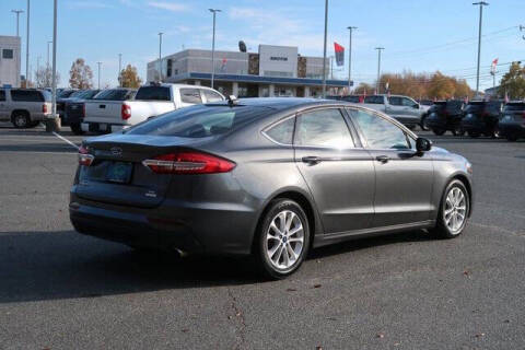 2020 Ford Fusion SE