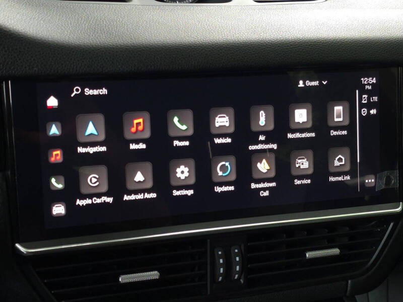 2023 Porsche Cayenne Platinum Edition