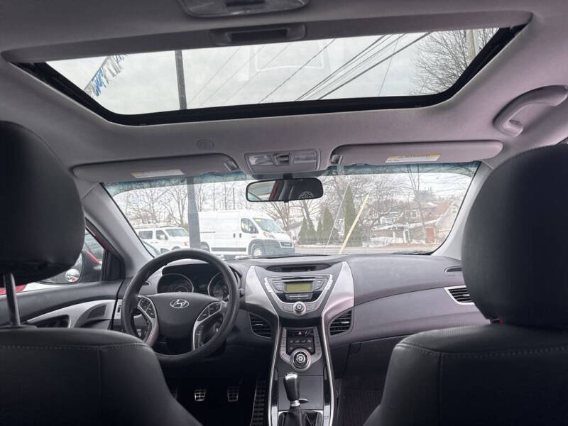 2013 Hyundai Elantra Coupe SE