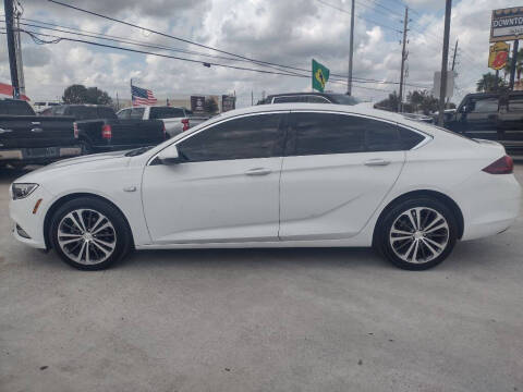 2018 Buick Regal Sportback Essence