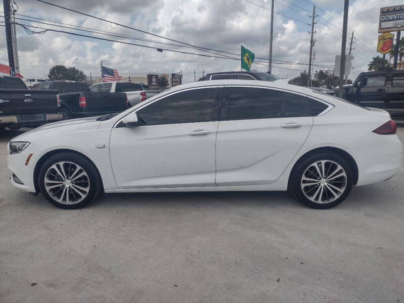 2018 Buick Regal Sportback Essence