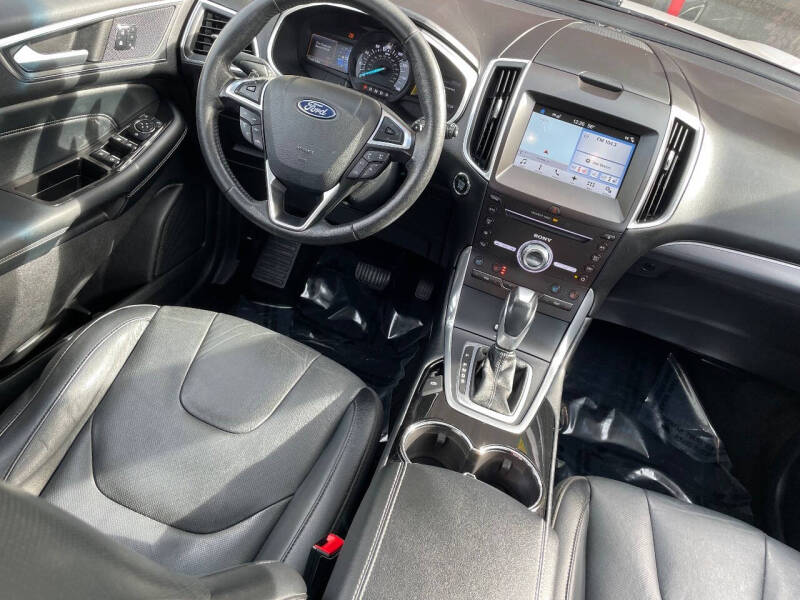 2017 Ford Edge Titanium