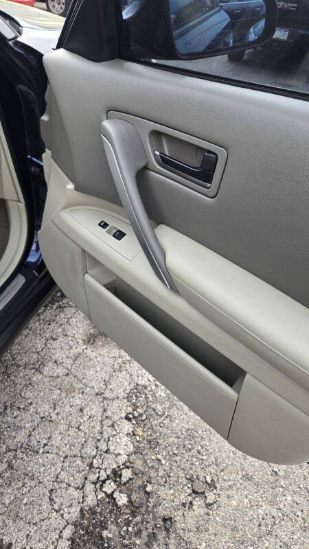 2005 Infiniti FX35