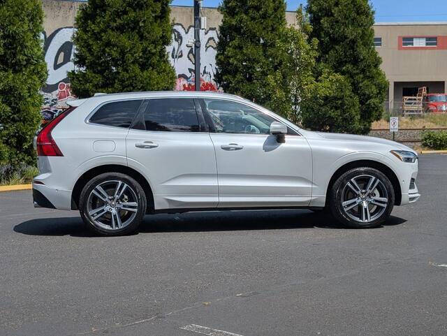 2018 Volvo XC60 T6 Momentum