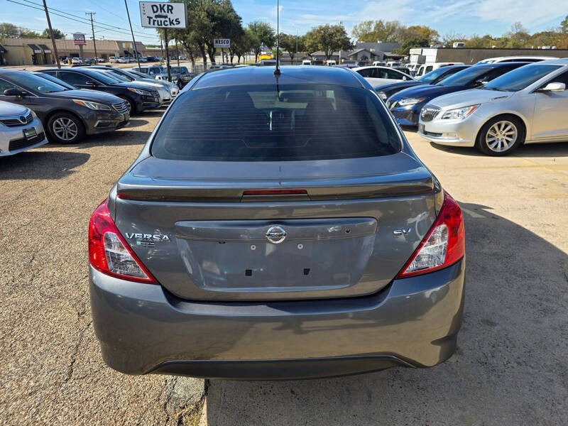 2019 Nissan Versa SV