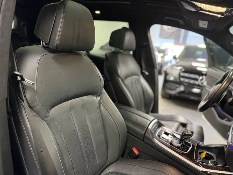 2019 BMW X7 xDrive50i