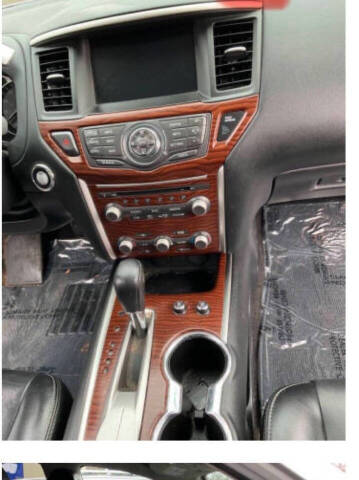 2017 Nissan Pathfinder SL