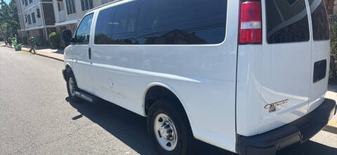 2022 Chevrolet Express LS 3500