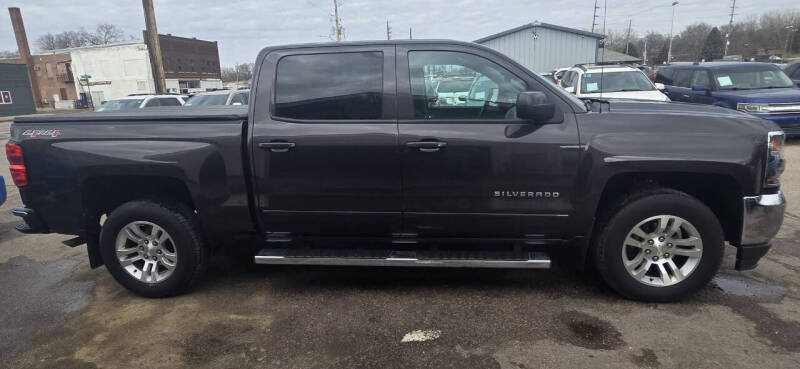 Used 2016 Chevrolet Silverado 1500 LT with VIN 3GCUKREC7GG305133 for sale in Sioux City, IA